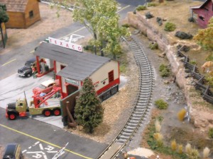 model train crossing