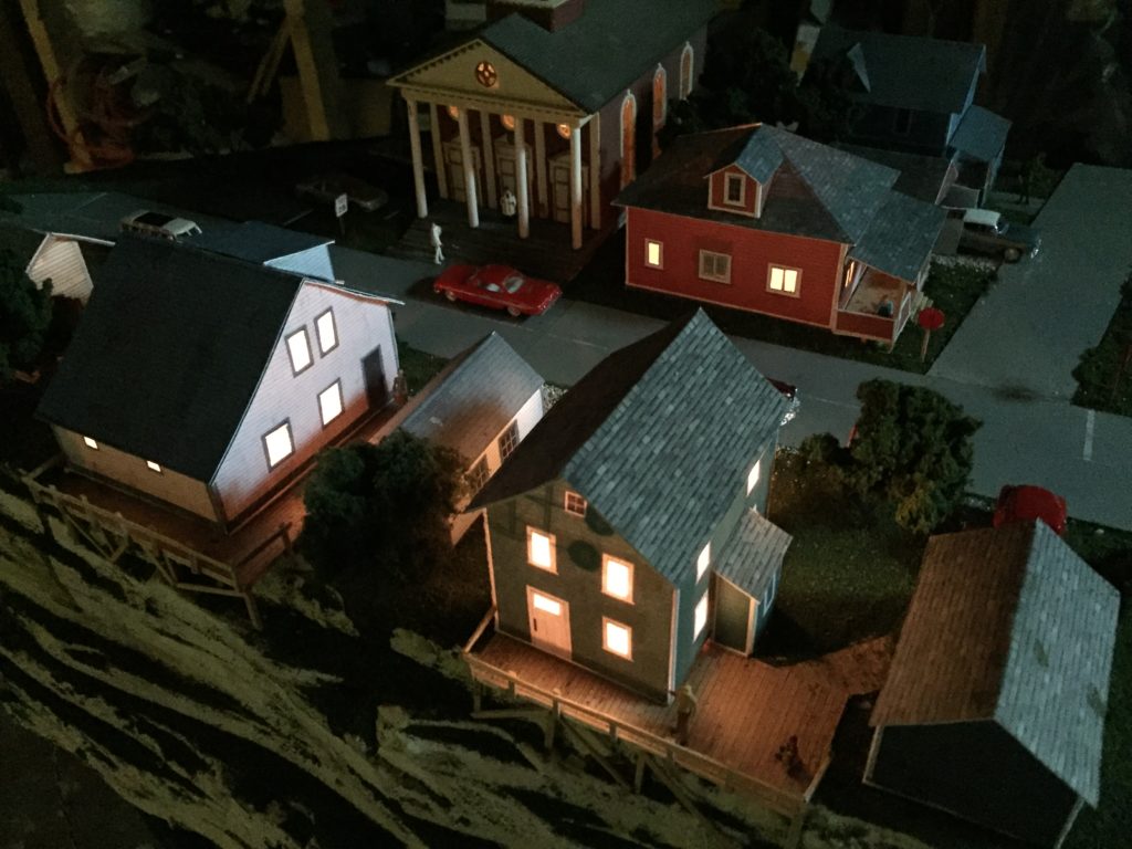 ho scale model train houses kits